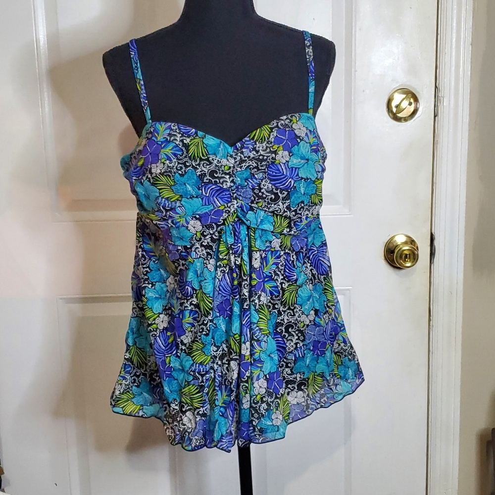 Womens A Shore Fit Embroidered Mesh Flyaway Bandeau Swim Top..Size 16